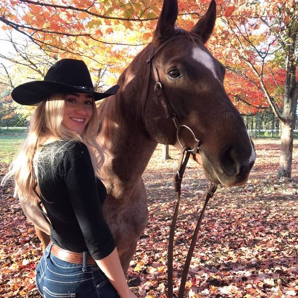 Meet your Posher, Keira - Picture 1 of 1